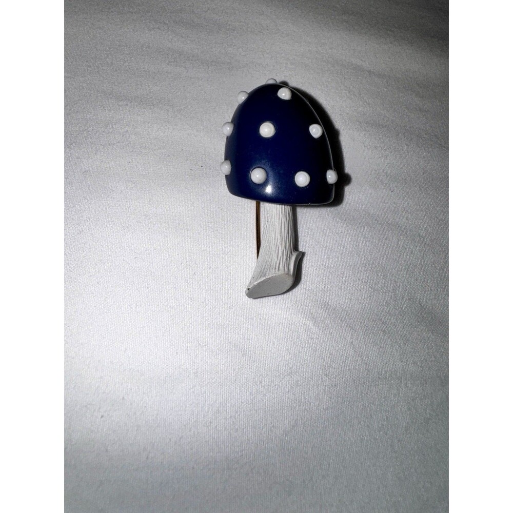 Vintage Crown Trifari Blue White Polka Dots Mushroom Brooch VGC